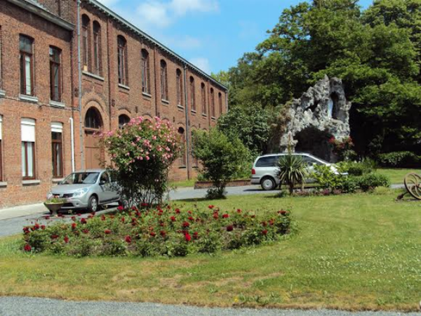 Institut Notre-Dame de la Merci de Blandain-Maison de repos-Blandain-Blandain Institut-Notre-Dame-de-la-Merci.png