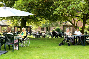 Maison de repos et de soins Magnolia ASBL-Résidence services-Jette-3U2A0845(tête+contraste).jpg